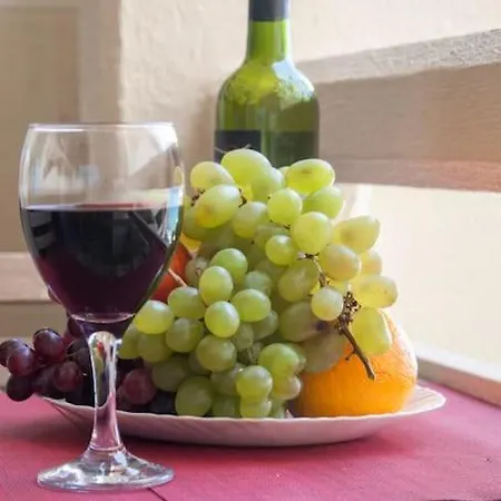 First Line Studio/center/5p!