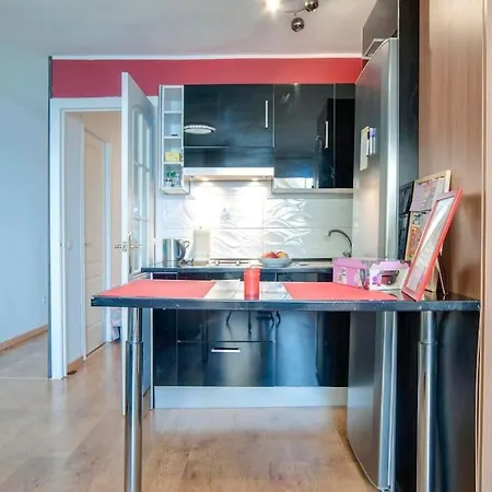 First Line Studio/center/5p! *