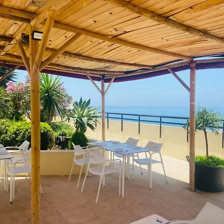 First Line Studio/center/5p! Apartman *